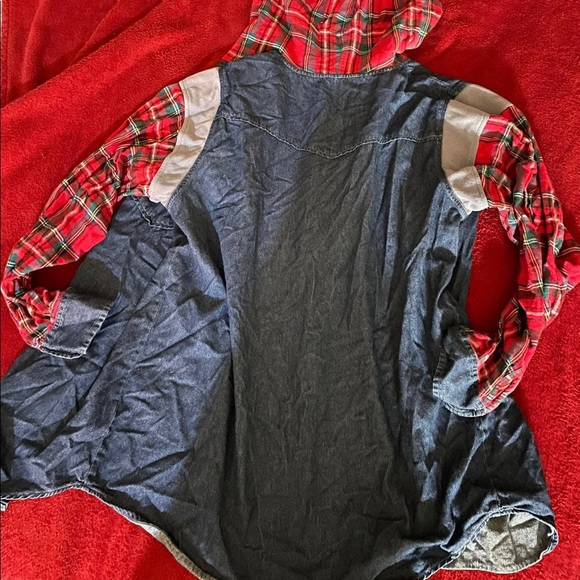 Button Up Long-Sleeve - Picture 3 of 3